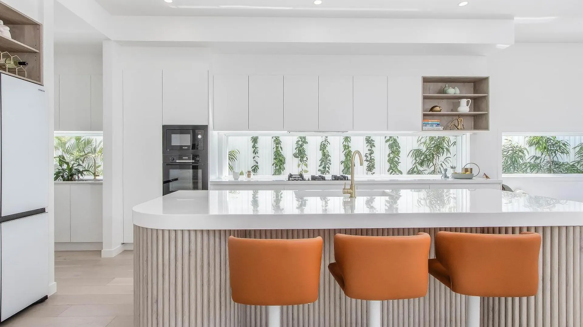 Luxury Mermaid Waters Holiday Home Gold Coast