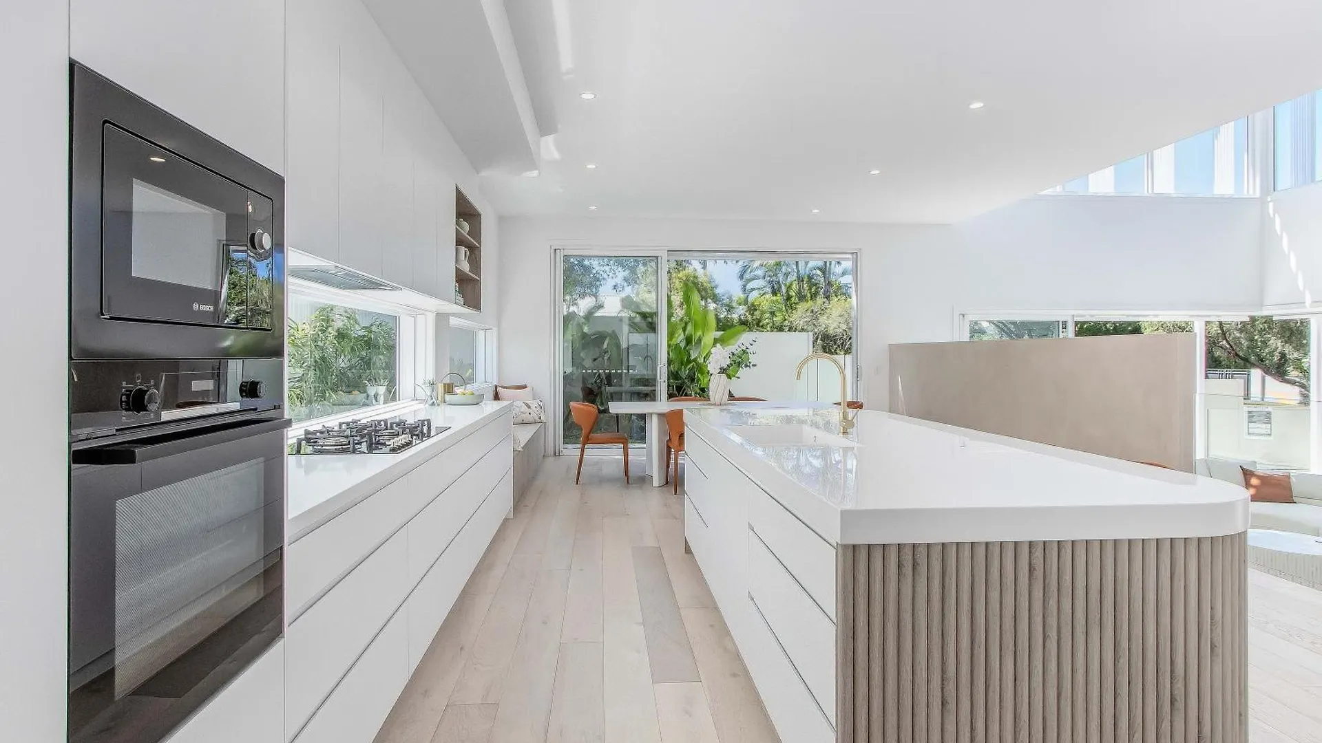 Luxury Mermaid Waters Holiday Home Gold Coast