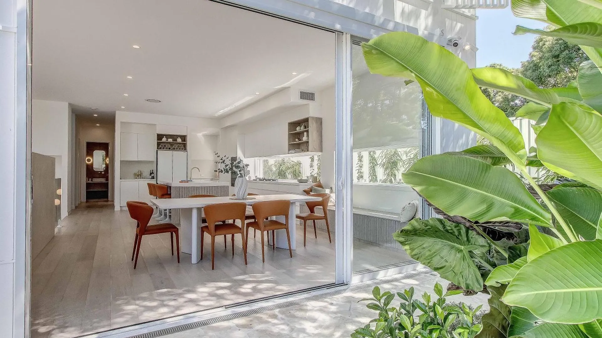 Luxury Mermaid Waters Holiday Home Gold Coast